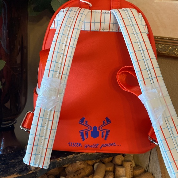 Loungefly Marvel, Spider-Man, plush, mini backpack - Picture 2 of 8